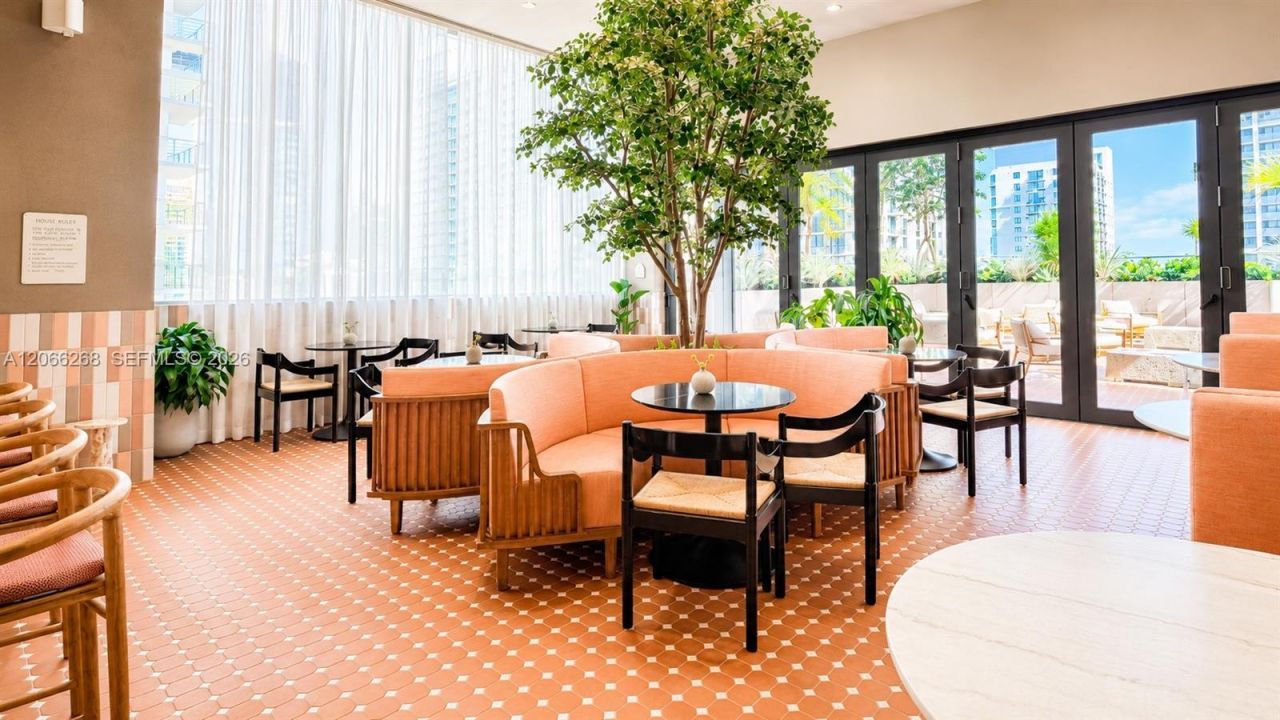 11 NE 6th St, Unit 212, Miami, FL 33132 Photo