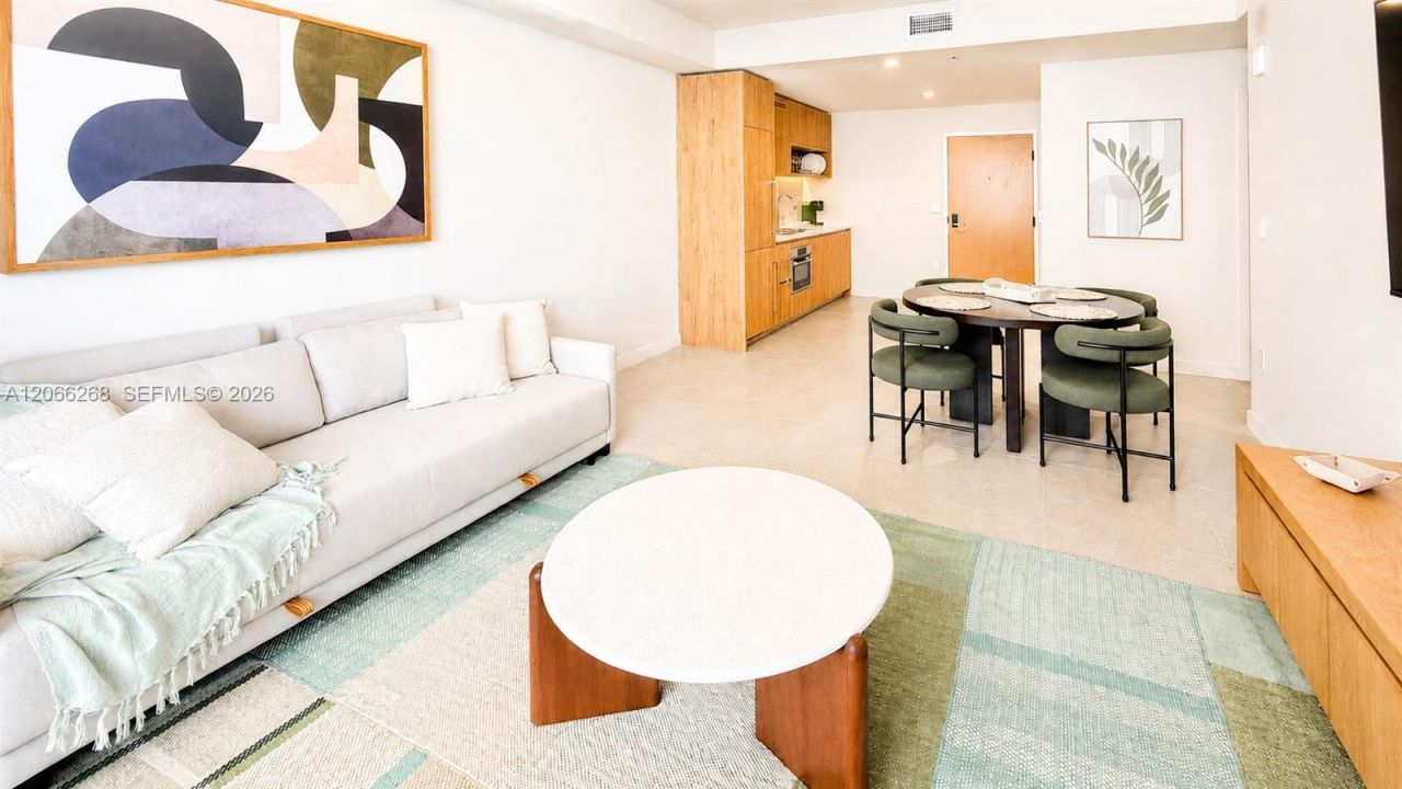 11 NE 6th St, Unit 212, Miami, FL 33132 Photo