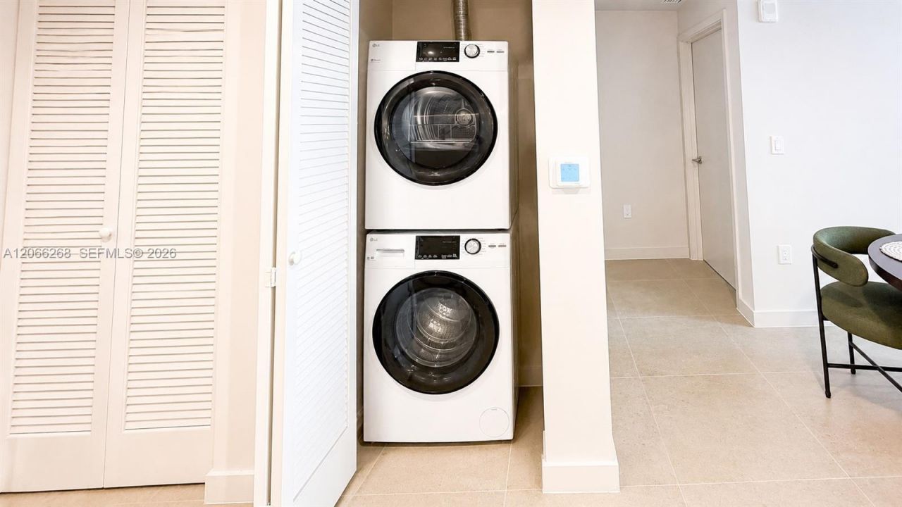 11 NE 6th St, Unit 212, Miami, FL 33132 Photo