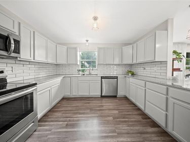 3535 Virginia Boulevard, Dallas, TX 75211