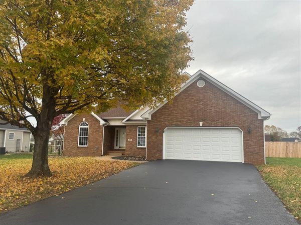 640 Masters Way , Bowling Green, KY 42104