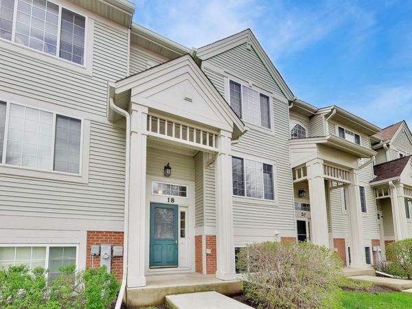 18 New Haven Drive , Unit 18, Cary, IL 60013