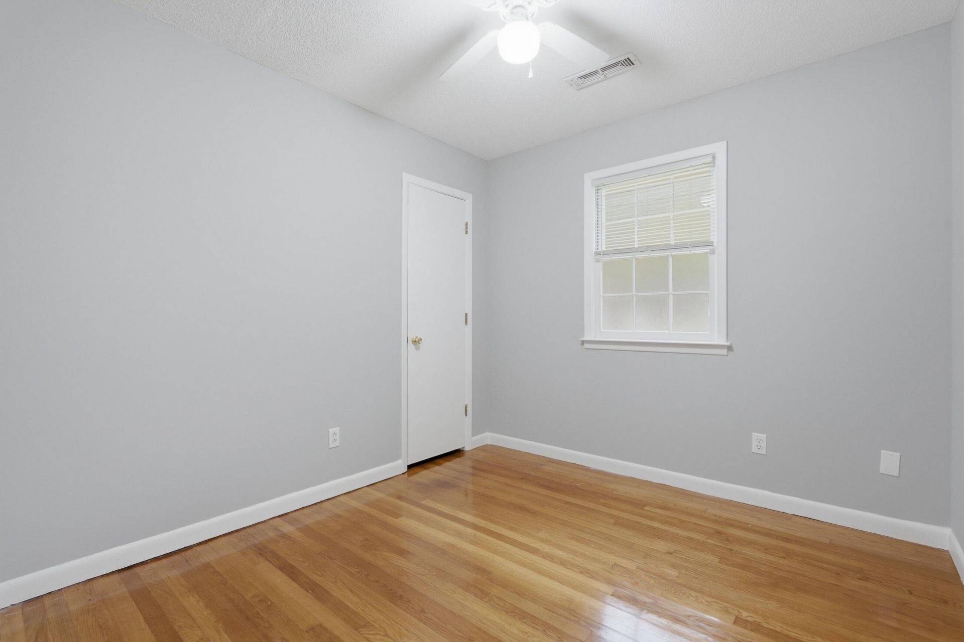 411 Forest Circle Photo 22