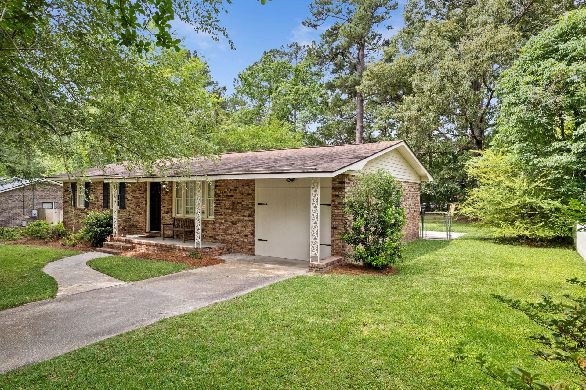 411 Forest Circle Photo 3