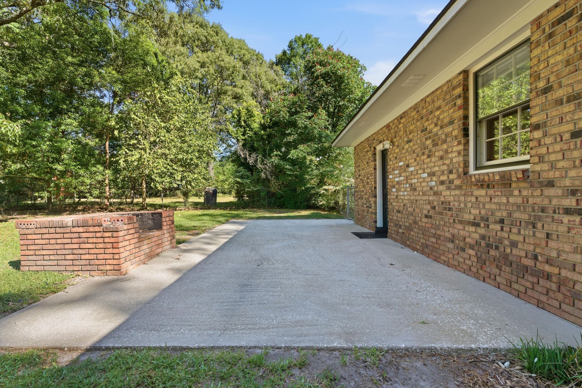 411 Forest Circle Photo 5