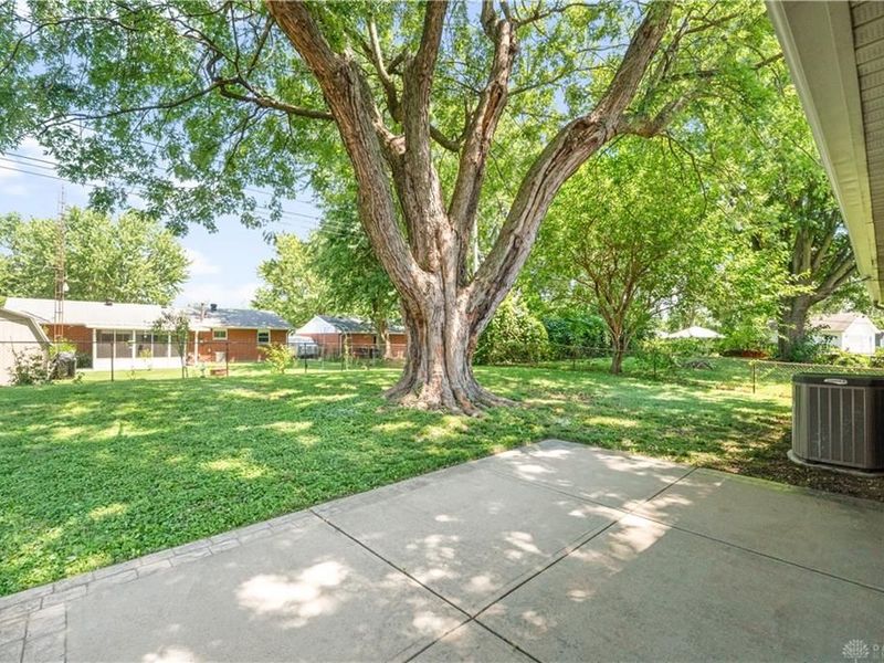 585 Montana Drive, Xenia, OH 45385 Photo 4