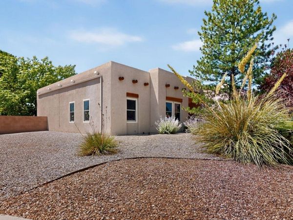 7100 Luz De La Luna Place NW, Albuquerque, NM 87114