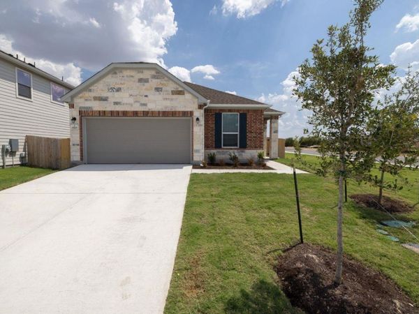 1500 Carriageway DR, Georgetown, TX 78626