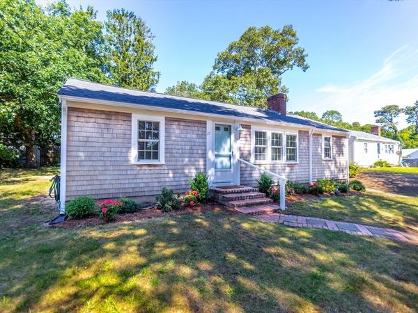 37 Naushon Rd, Dennis, MA 02639