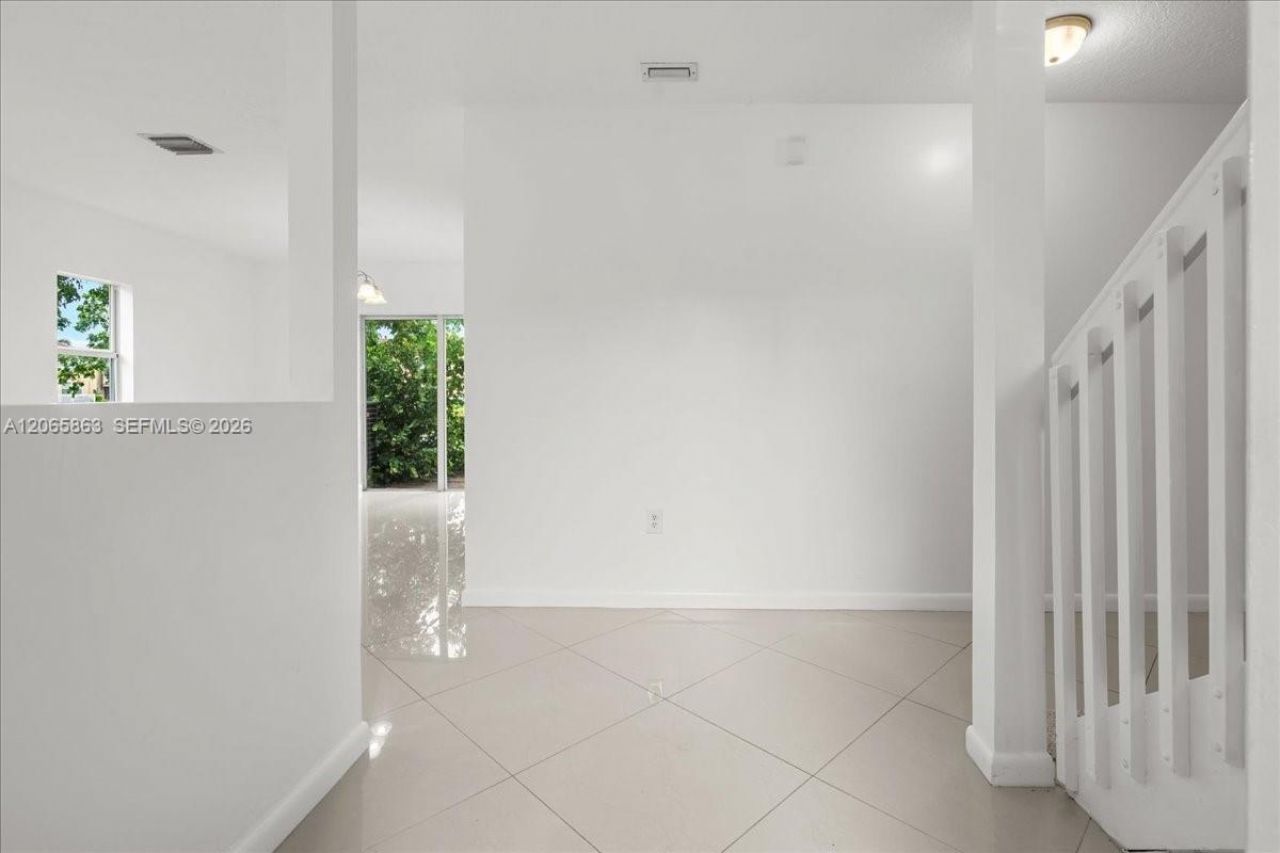 1720 NE 35 Avenue , Homestead, FL 33033 Photo