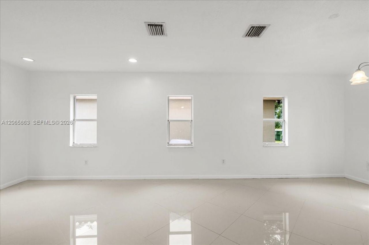 1720 NE 35 Avenue , Homestead, FL 33033 Photo