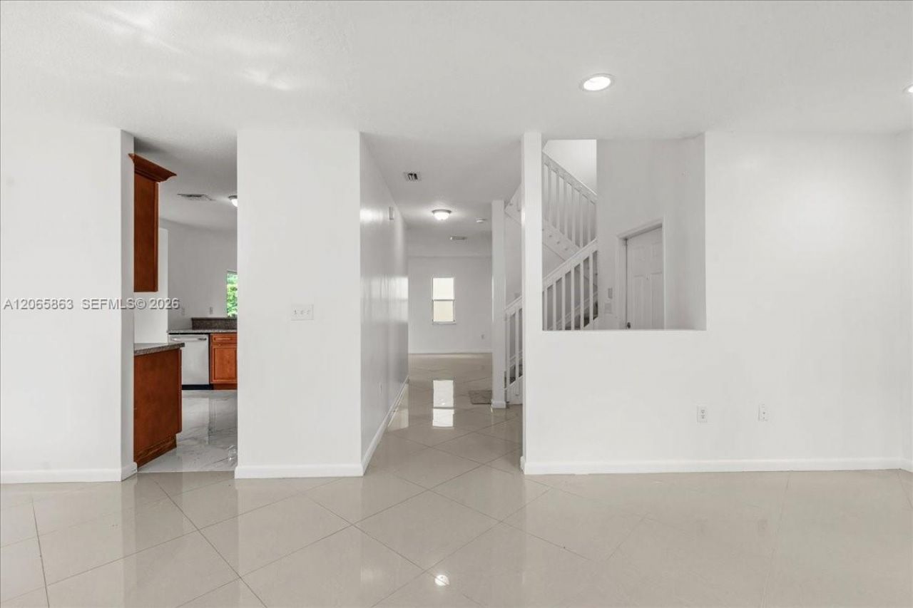 1720 NE 35 Avenue , Homestead, FL 33033 Photo