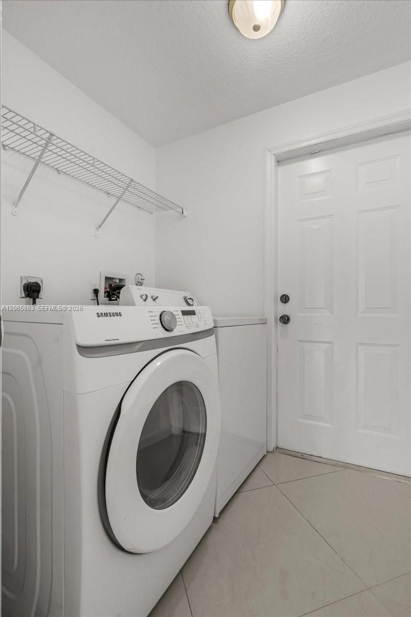 1720 NE 35 Avenue , Homestead, FL 33033 Photo