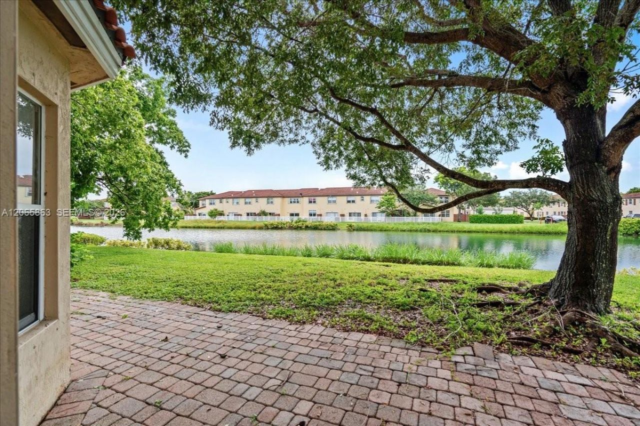 1720 NE 35 Avenue , Homestead, FL 33033 Photo