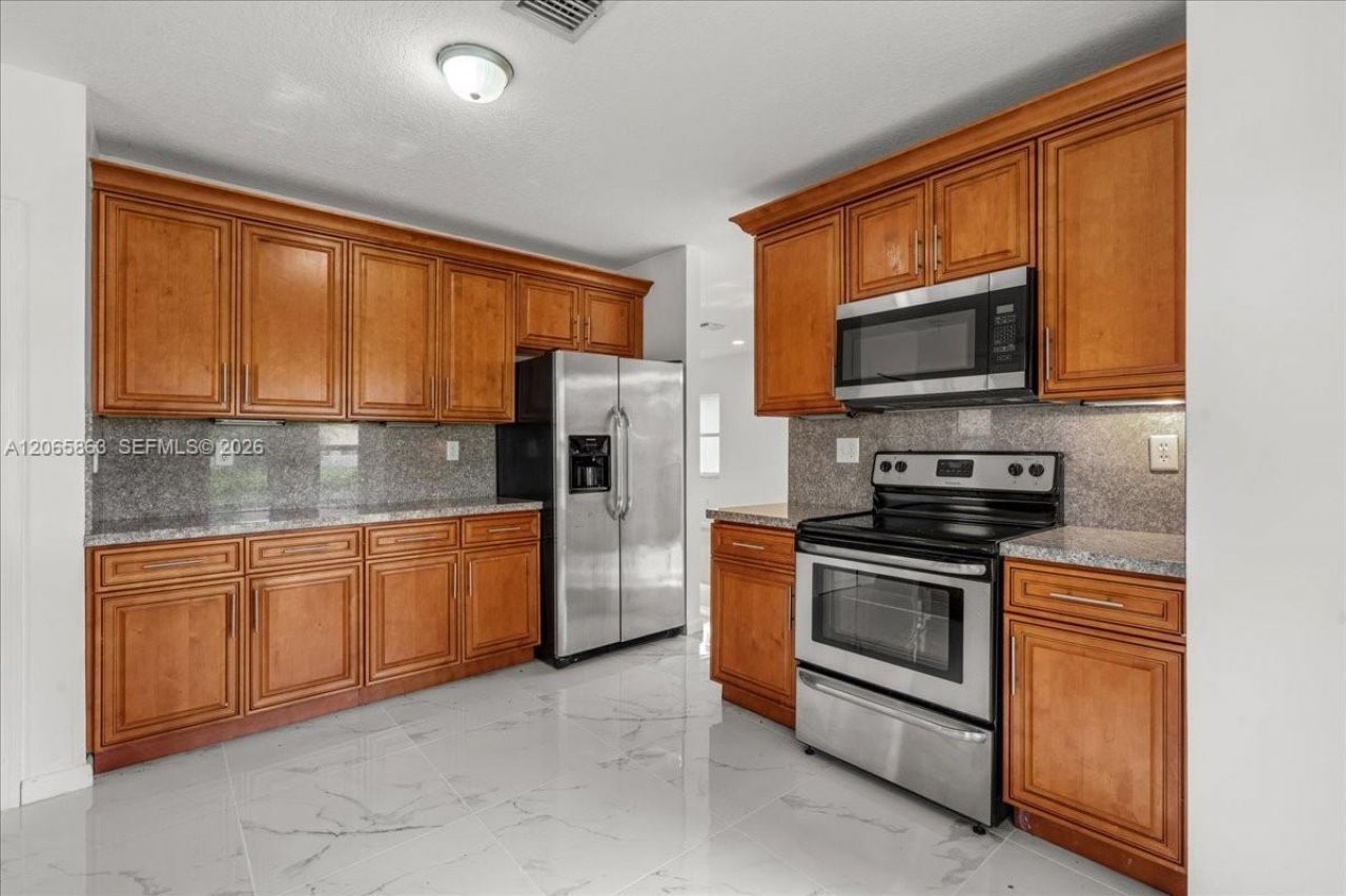 1720 NE 35 Avenue , Homestead, FL 33033 Photo