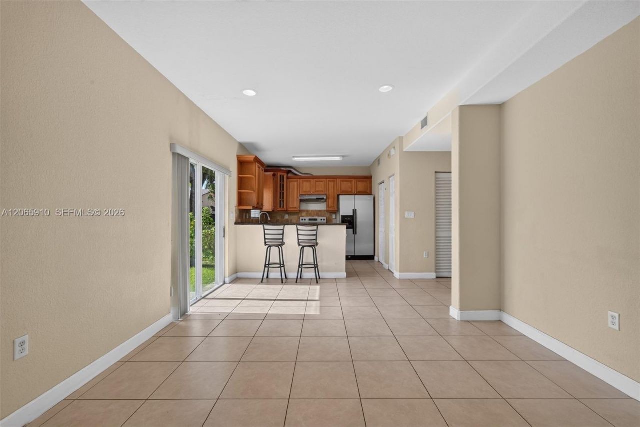 6776 SW 22nd St, Miami, FL 33155 Photo