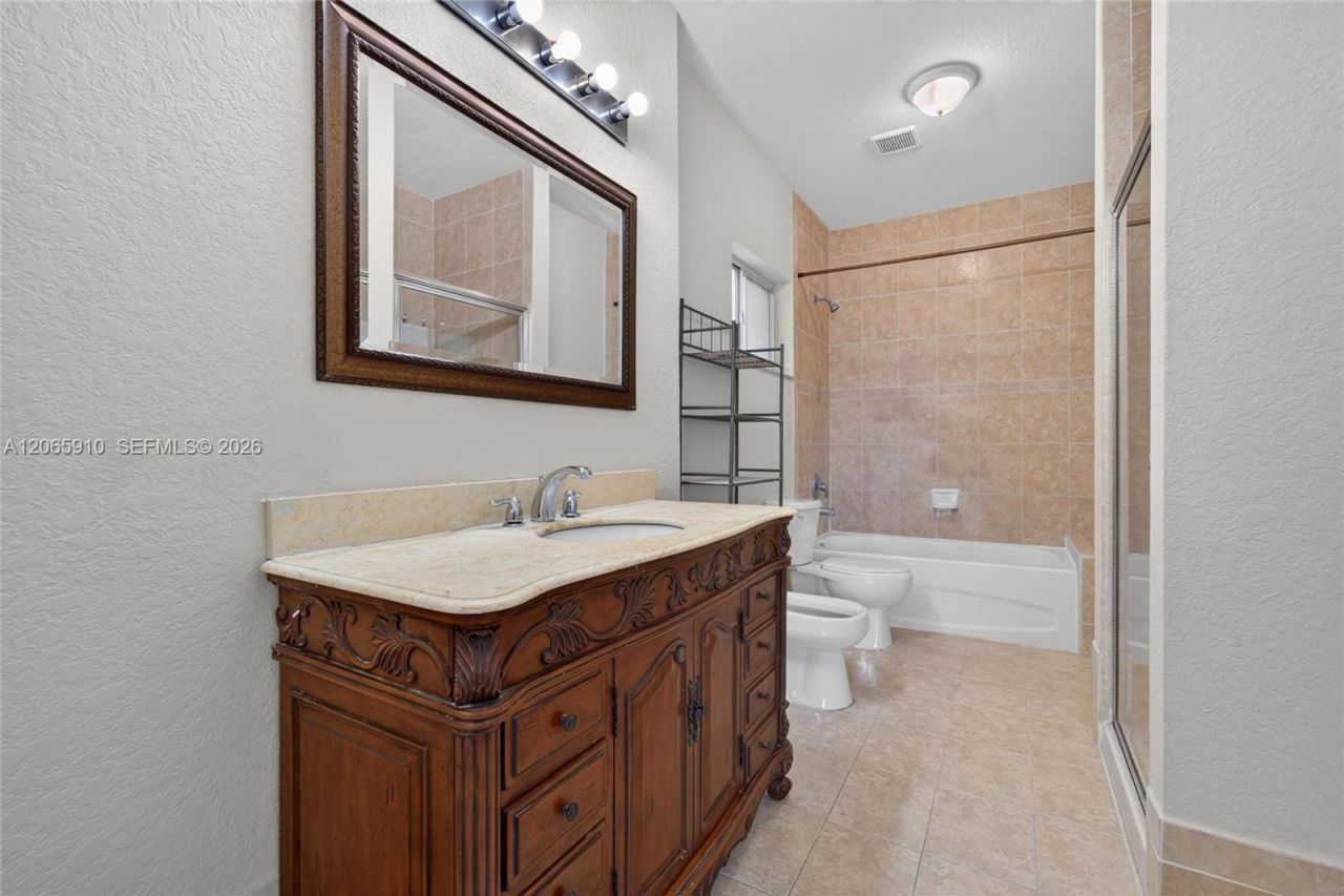6776 SW 22nd St, Miami, FL 33155 Photo