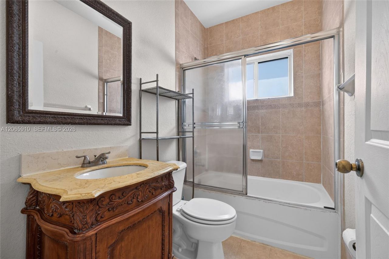 6776 SW 22nd St, Miami, FL 33155 Photo