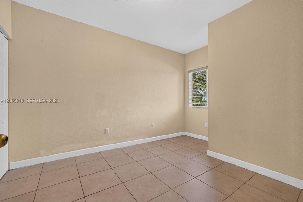 6776 SW 22nd St, Miami, FL 33155 Photo