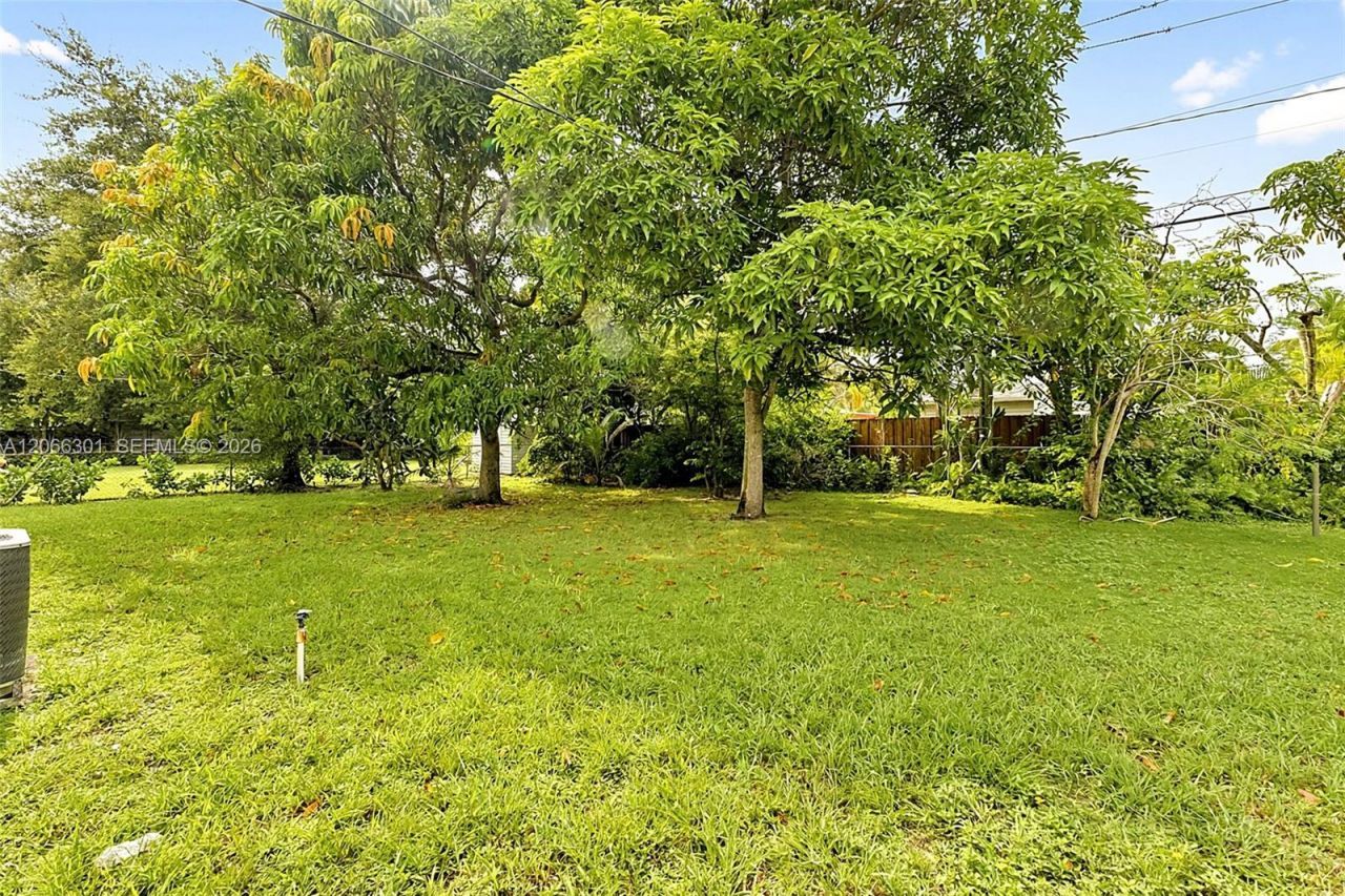1200 NE 131st St, North Miami, FL 33161 Photo