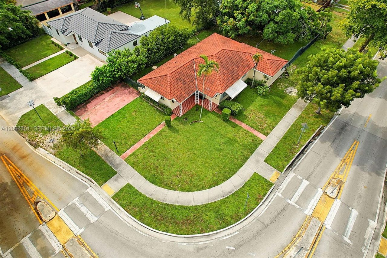 1200 NE 131st St, North Miami, FL 33161 Photo