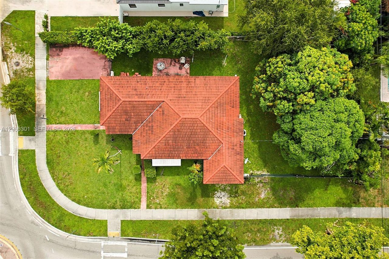 1200 NE 131st St, North Miami, FL 33161 Photo
