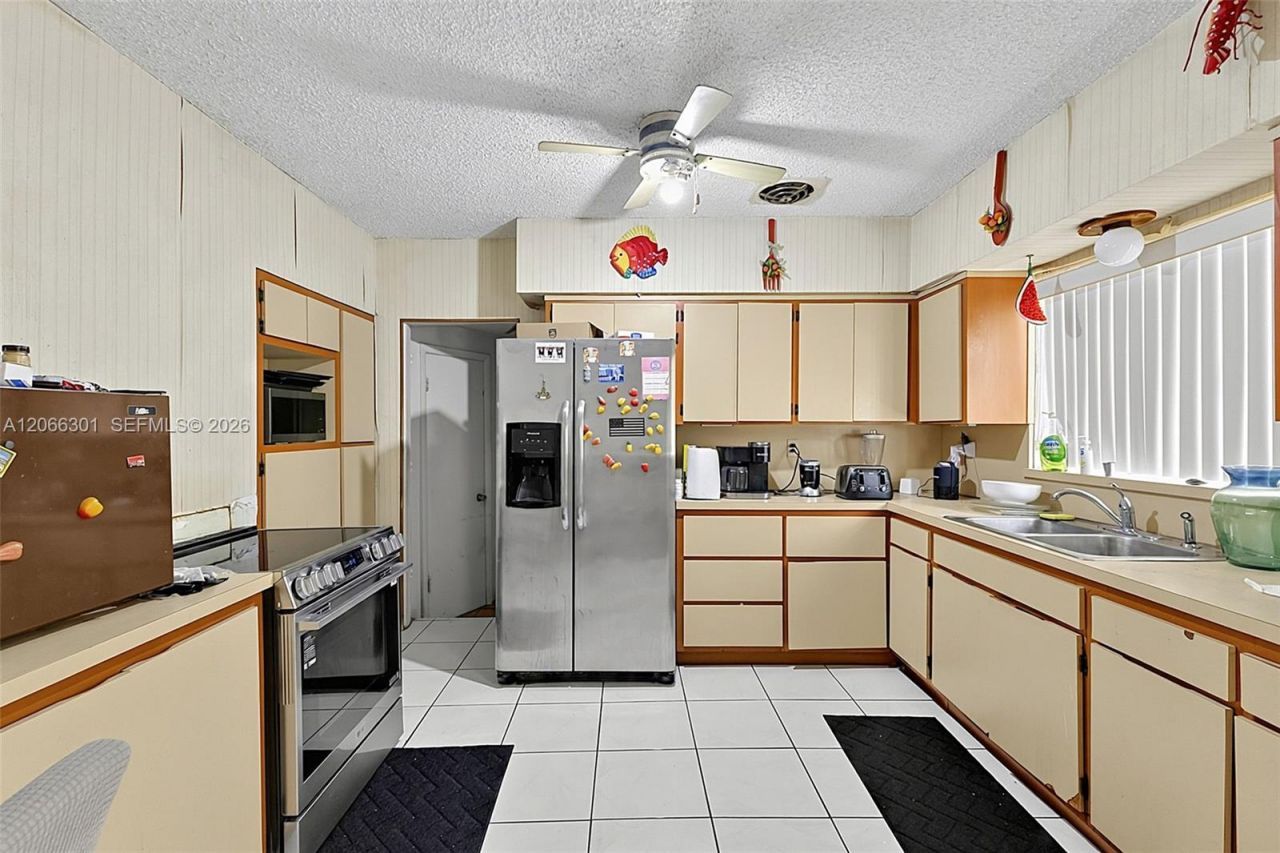 1200 NE 131st St, North Miami, FL 33161 Photo
