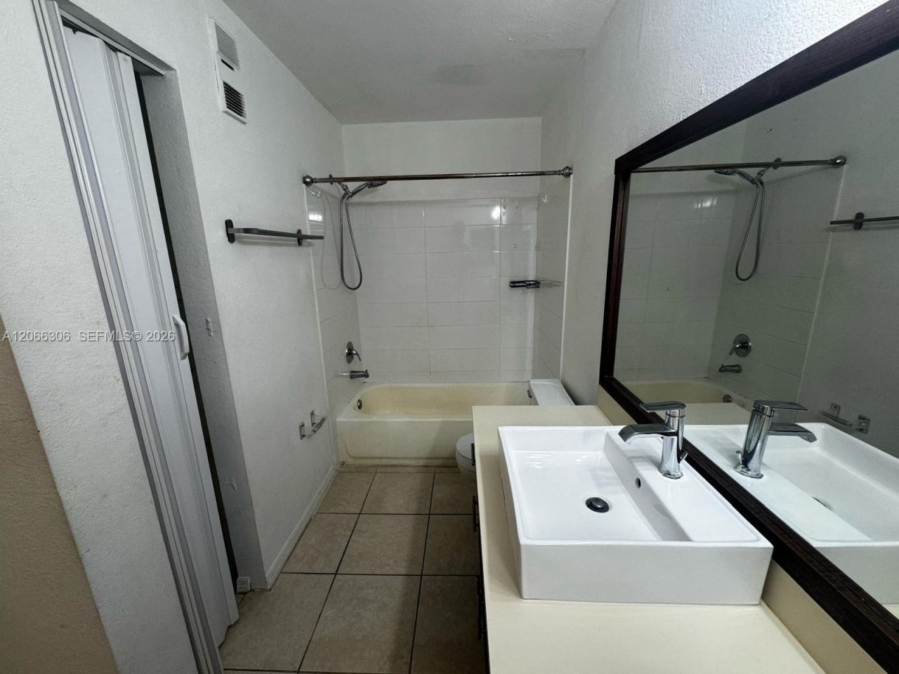 3370 N Pinewalk Dr N, Unit 1213, Margate, FL 33063 Photo