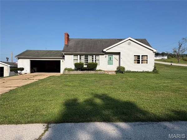 1246 Spring Drive , Herculaneum, MO 63048