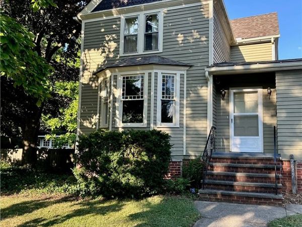 2649 S Taylor Road, Cleveland Heights, OH 44118