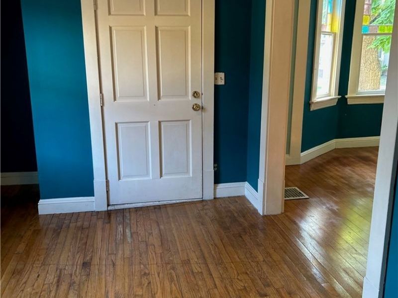 2649 S Taylor Road, Cleveland Heights, OH 44118 Photo 2