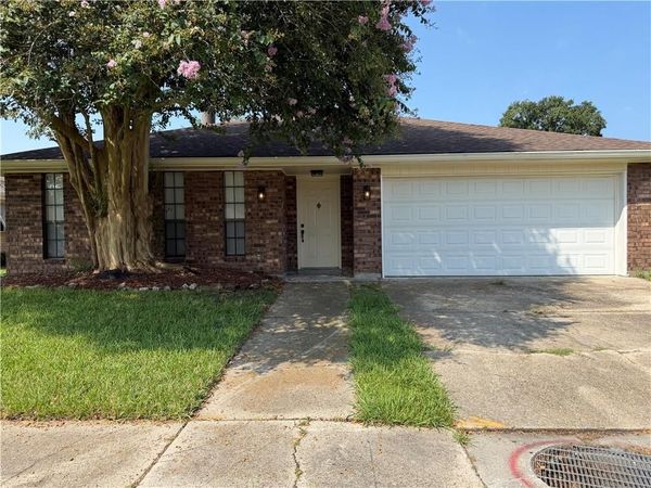 7820 WINDWARD Court, New Orleans, LA 70128