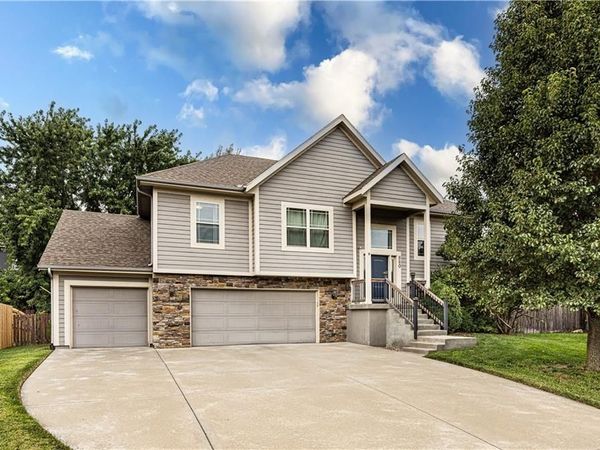 880 N Alder Street, Gardner, KS 66030