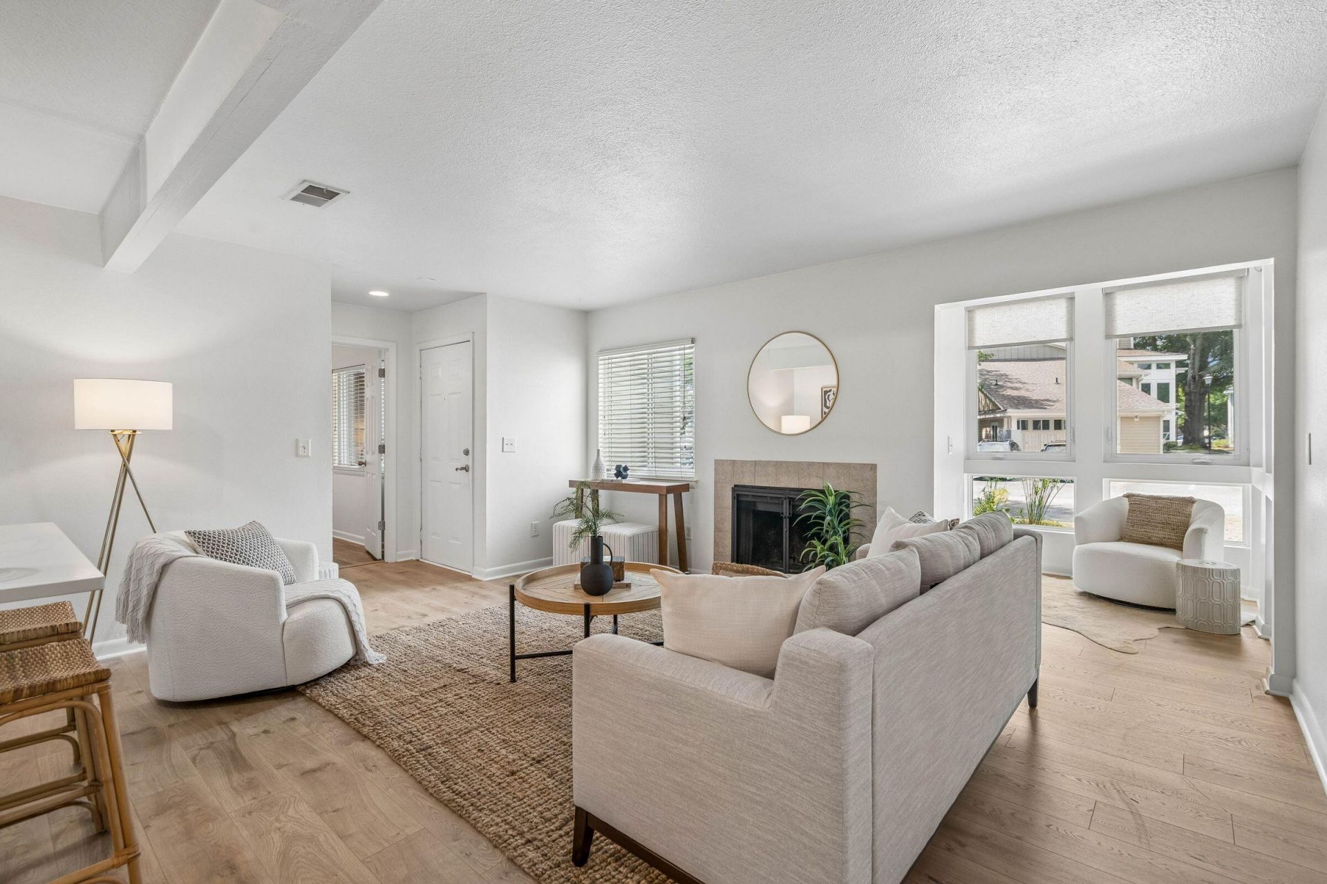 276 Alexandra Drive Photo 15