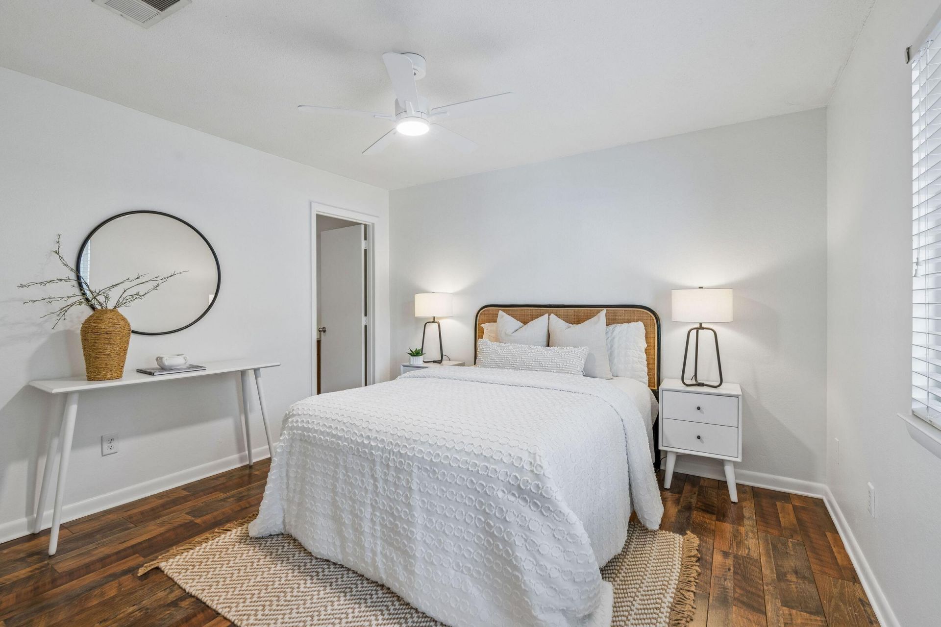 276 Alexandra Drive Photo 17