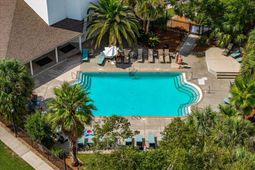 276 Alexandra Drive photo 4