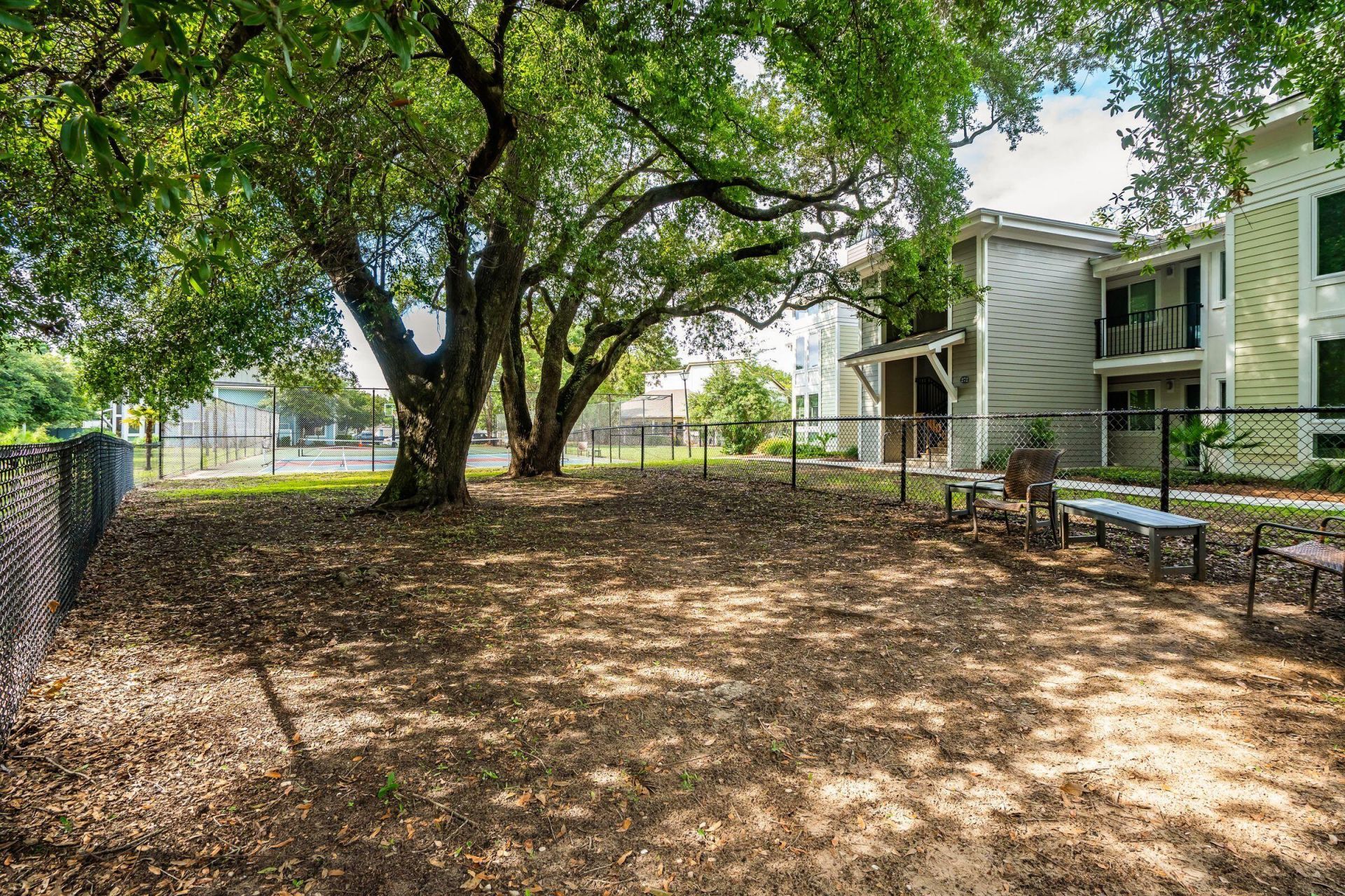 276 Alexandra Drive Photo 32