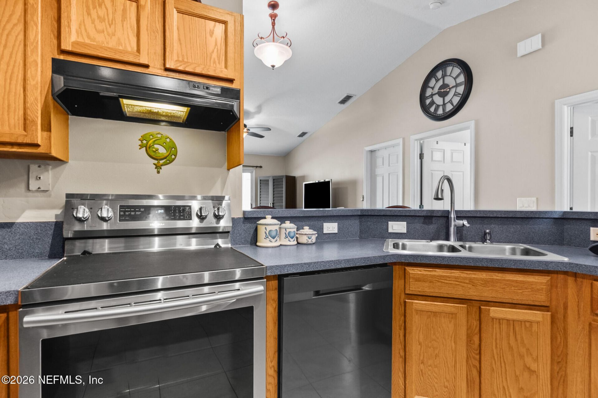 109 Village Drive, Welaka, FL 32193 Photo