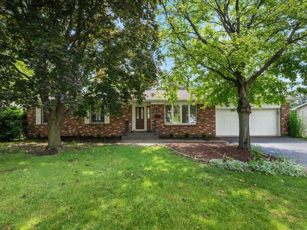 7655 Woodview Drive, Woodridge, IL 60517