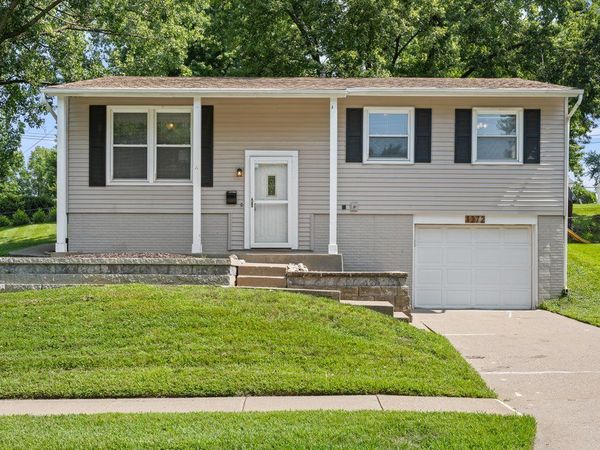 1272 Golden Valley Drive , Bettendorf, IA 52722