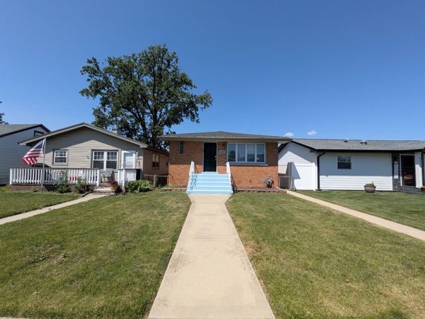 8636 Massasoit Avenue , Burbank, IL 60459