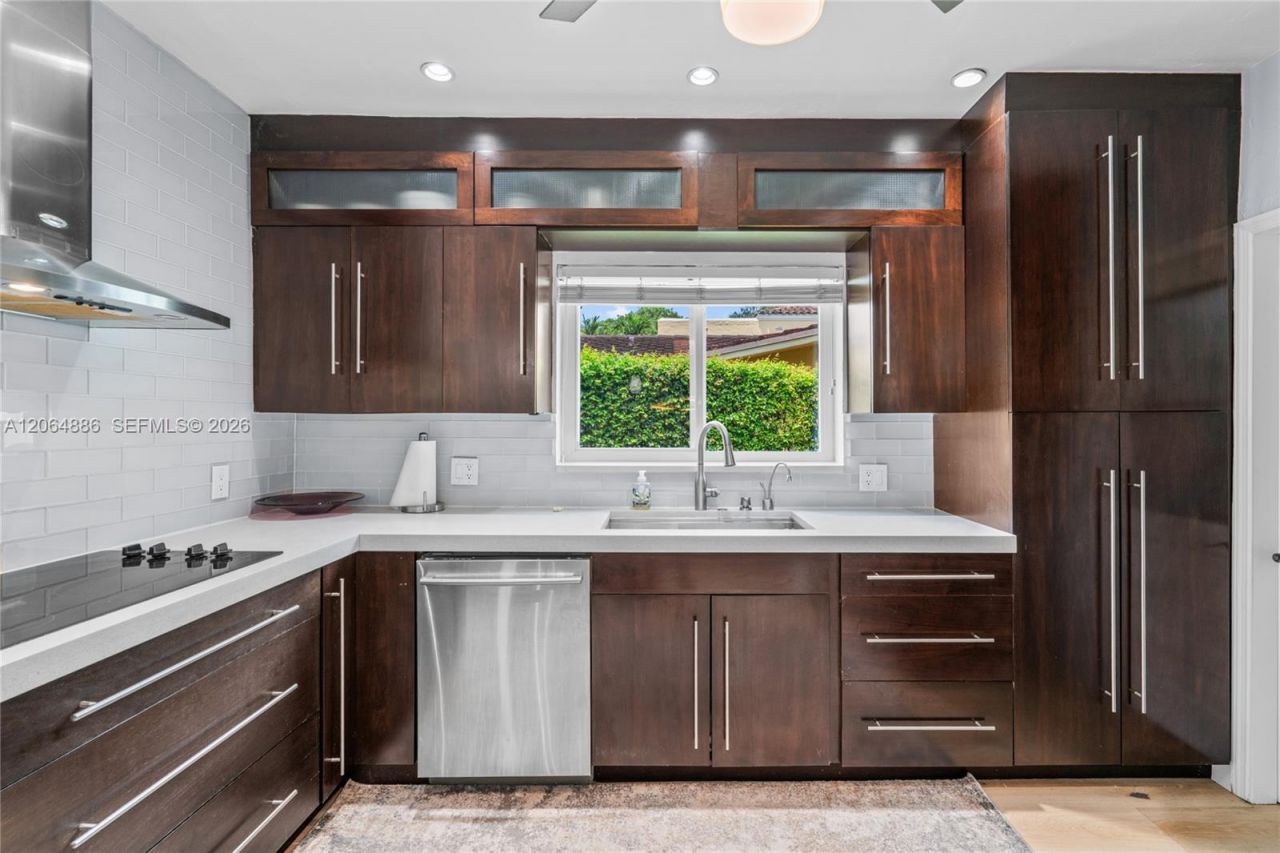 810 Venetia Ave, Coral Gables, FL 33134 Photo