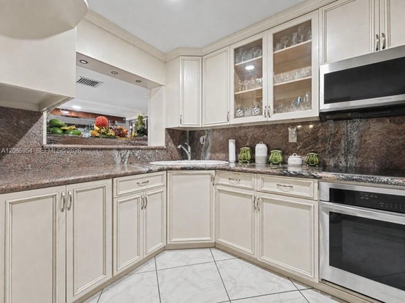 7961 W 6th Ave , Hialeah, FL 33014 Photo