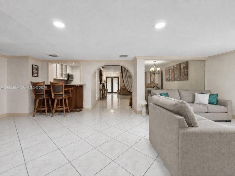 7961 W 6th Ave , Hialeah, FL 33014 Photo