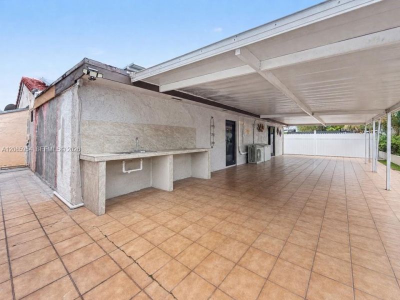 7961 W 6th Ave , Hialeah, FL 33014 Photo