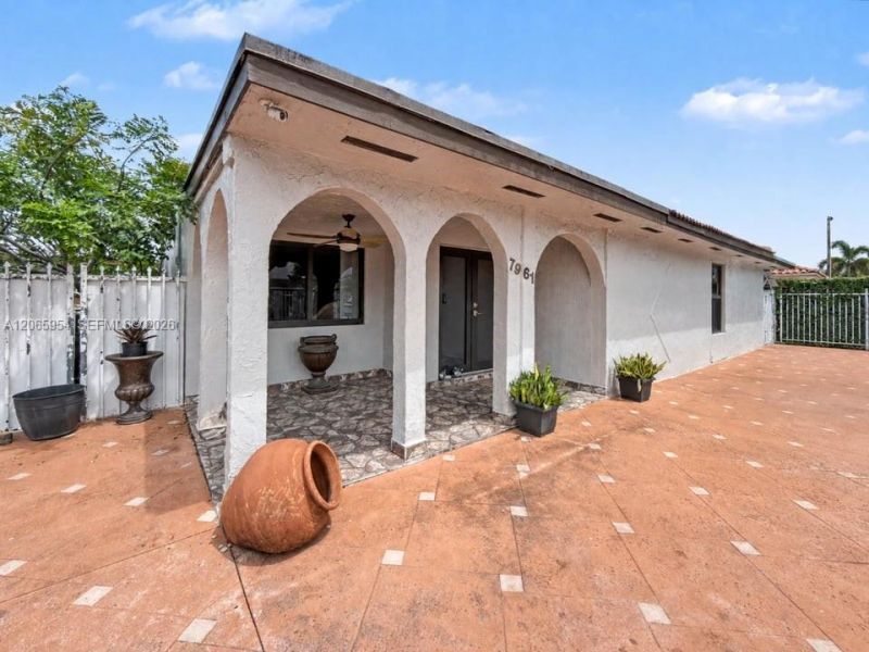 7961 W 6th Ave , Hialeah, FL 33014 Photo