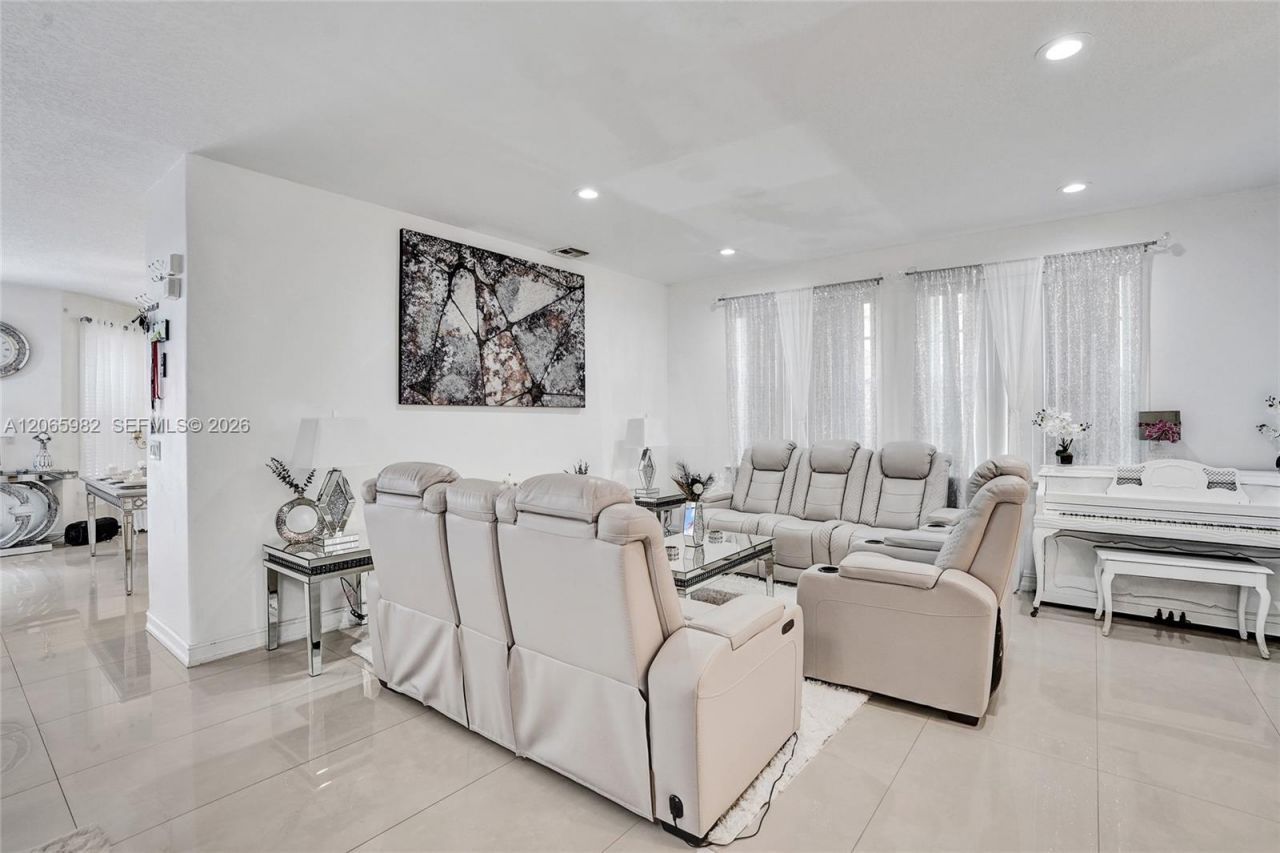 9078 Alexandra Cir, Wellington, FL 33414 Photo