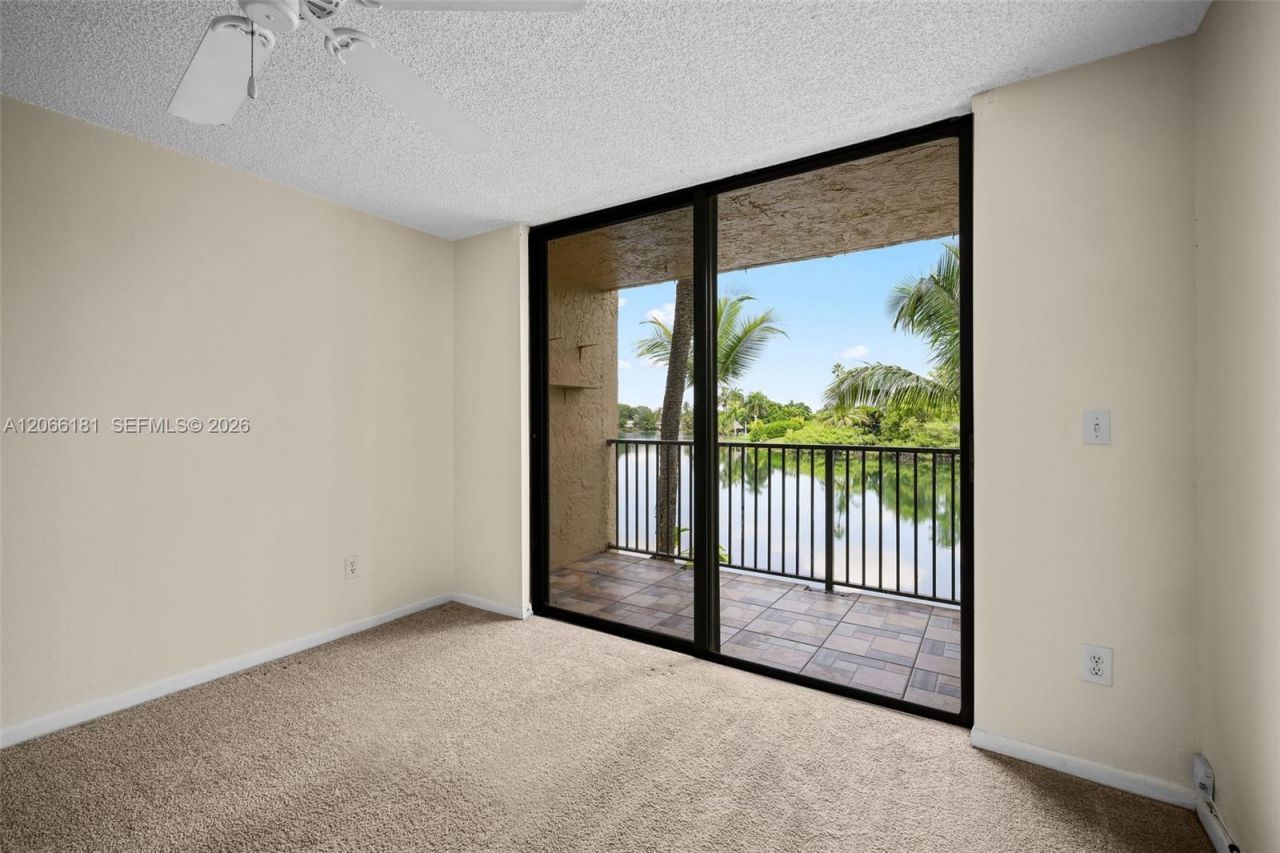 14211 N Kendall Dr, Unit 207E, Miami, FL 33186 Photo