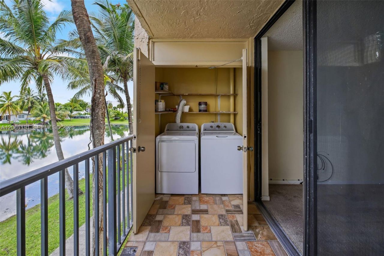 14211 N Kendall Dr, Unit 207E, Miami, FL 33186 Photo