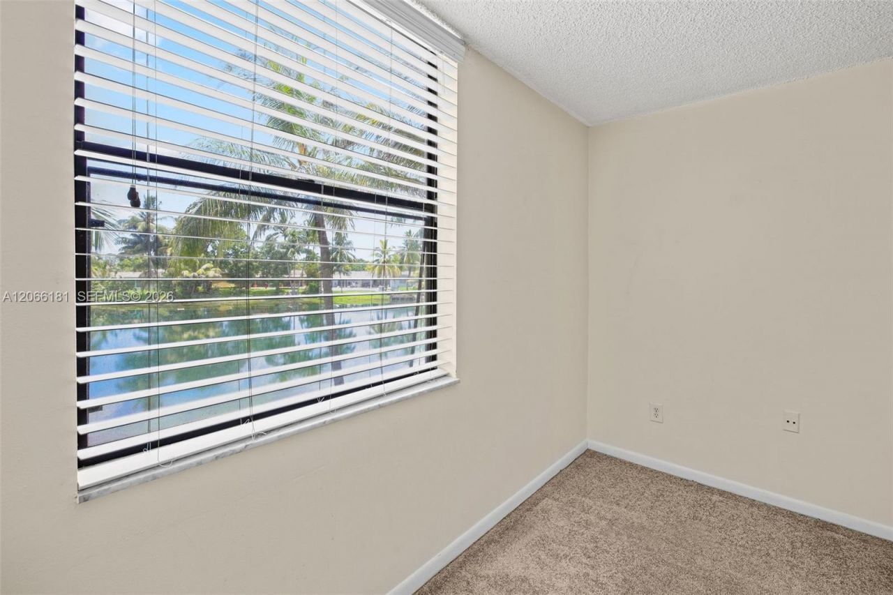 14211 N Kendall Dr, Unit 207E, Miami, FL 33186 Photo